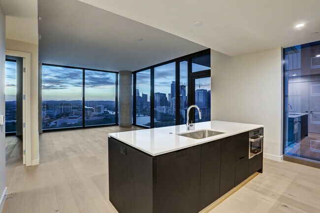 Building Photo - 44 East Ave