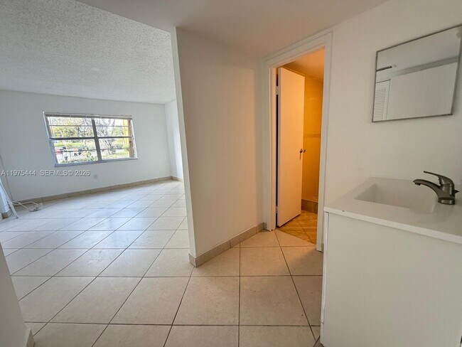 Foto del edificio - 4304 NW 9th Ave