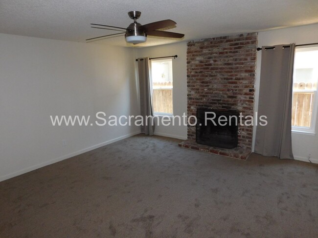 Building Photo - 3 br, 2 bath House - 4007 Myrtle Avenue