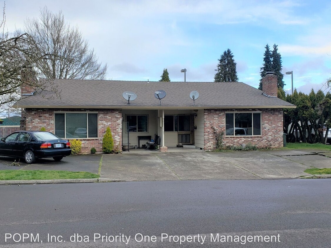 Primary Photo - 150-152 SE 3rd Ave