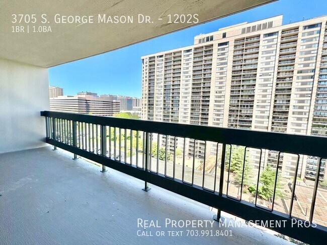 Foto del edificio - 3705 S George Mason Dr