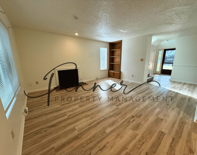 Foto del edificio - 1332 W 24TH