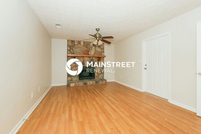 Foto del edificio - 3 Bedroom Pet-Friendly Home in Ellenwood, ...