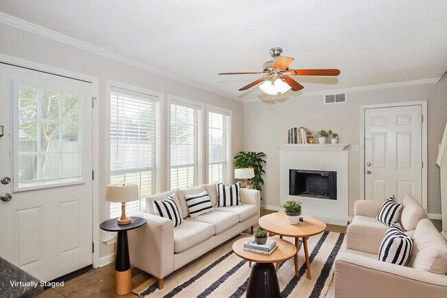 Foto del edificio - 6671 Hidden Fern Ln E