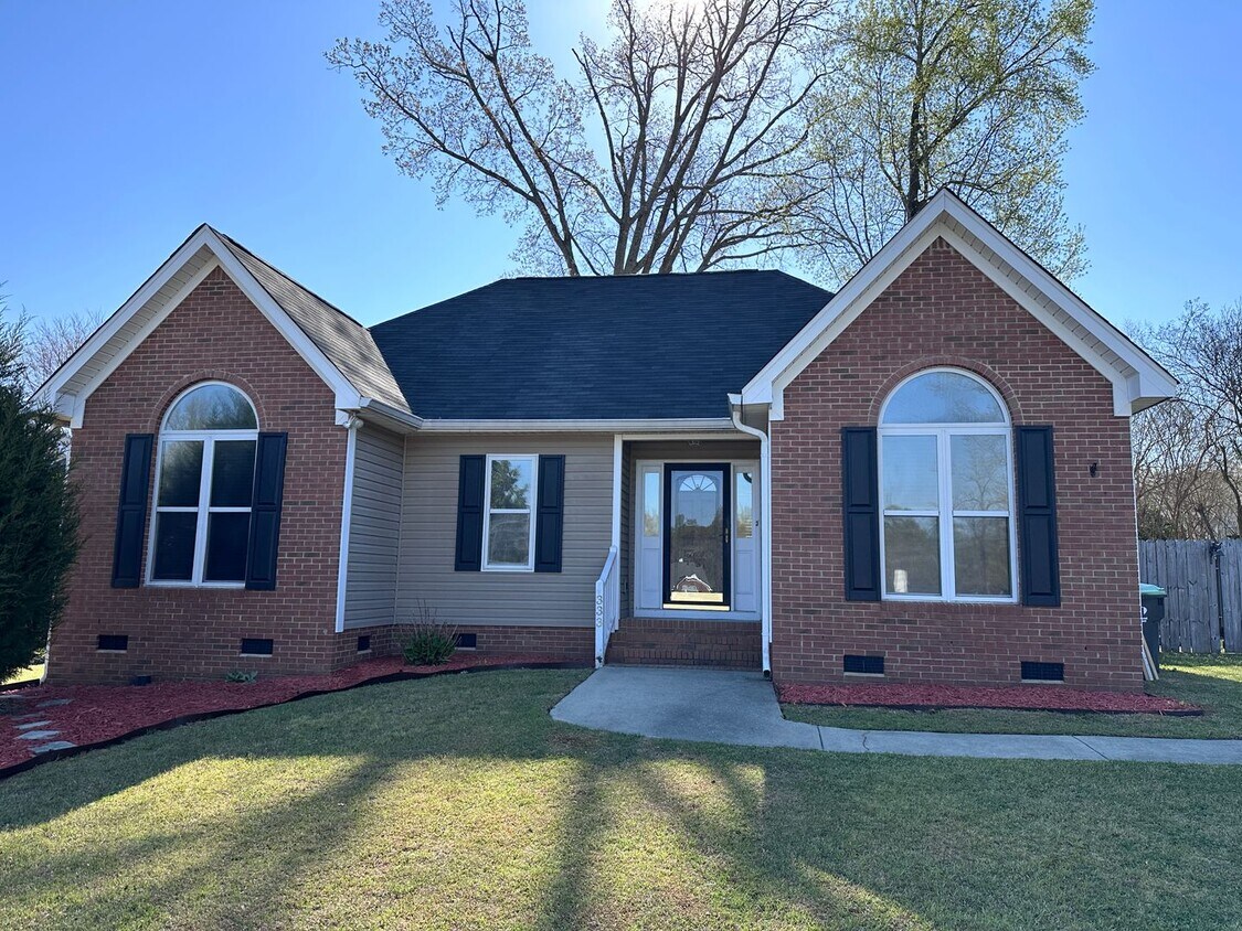 333 Whispering Winds Dr, Lexington, SC 29072 House Rental in