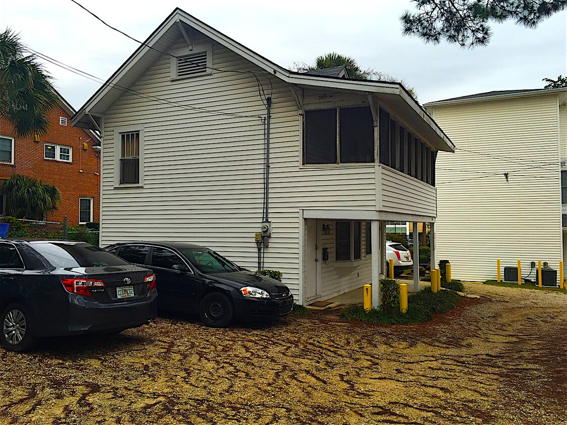 Building 1 - 520 W College Ave