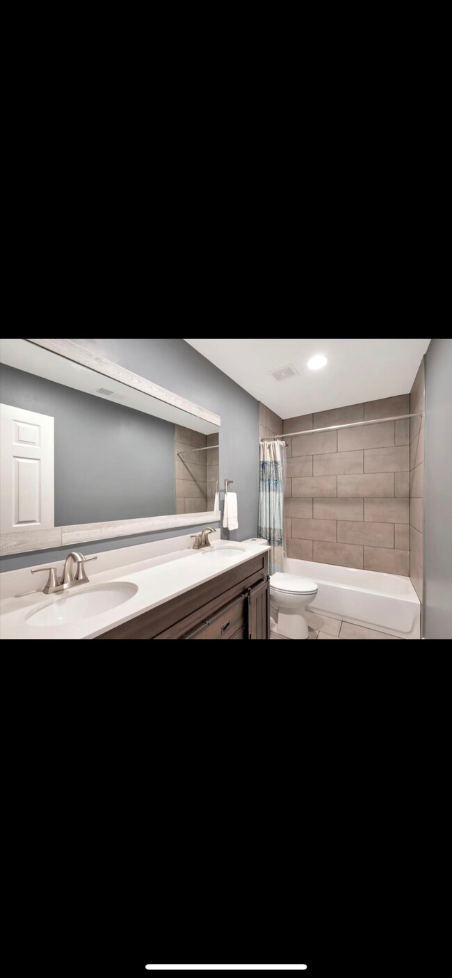 Building Photo - 2535 Arcadia Cir