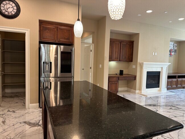 Building Photo - 9929 Dove Shell Way