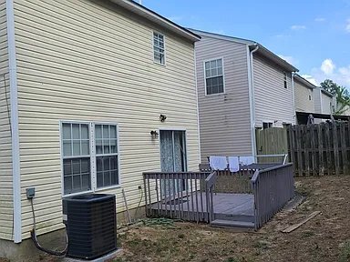 Building Photo - 304 Curvewood Rd