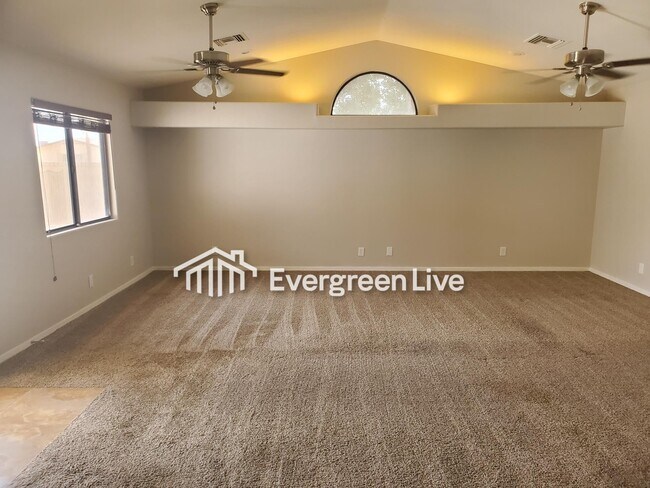 Foto del edificio - 5913 E Ellis St