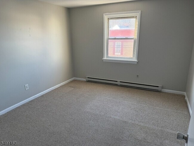 Foto del edificio - 57 Main St