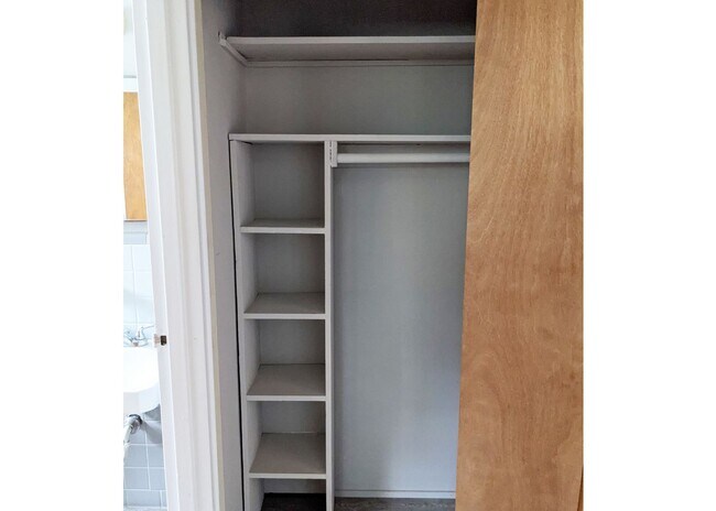 Building Photo - 3233 Whitfield Ave