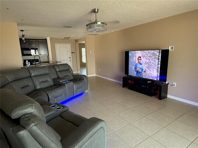 Foto del edificio - 820 Chatham Walk Dr