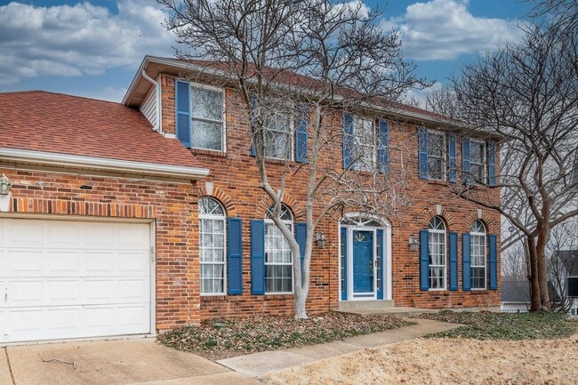 Building Photo - Spacious Parkway South Home with Walk-Out Basement & Large Backyard