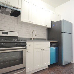 Primary Photo - 590 Bushwick Ave