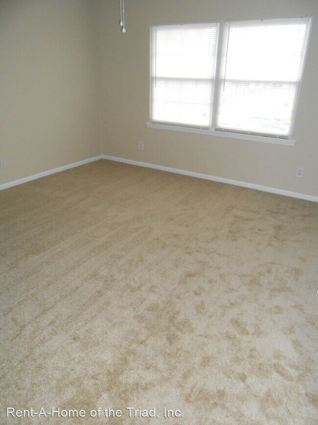 Foto del edificio - 3 br, 2.5 bath House - 4703 Champion Court