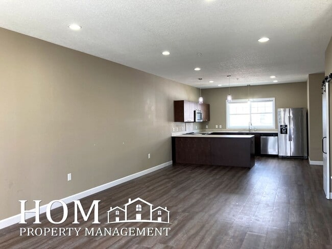 Building Photo - 3021 Bluestem Trl