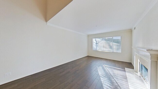 Foto del edificio - Elegant 3 Bed 2.5 Bath Home in Fullerton!