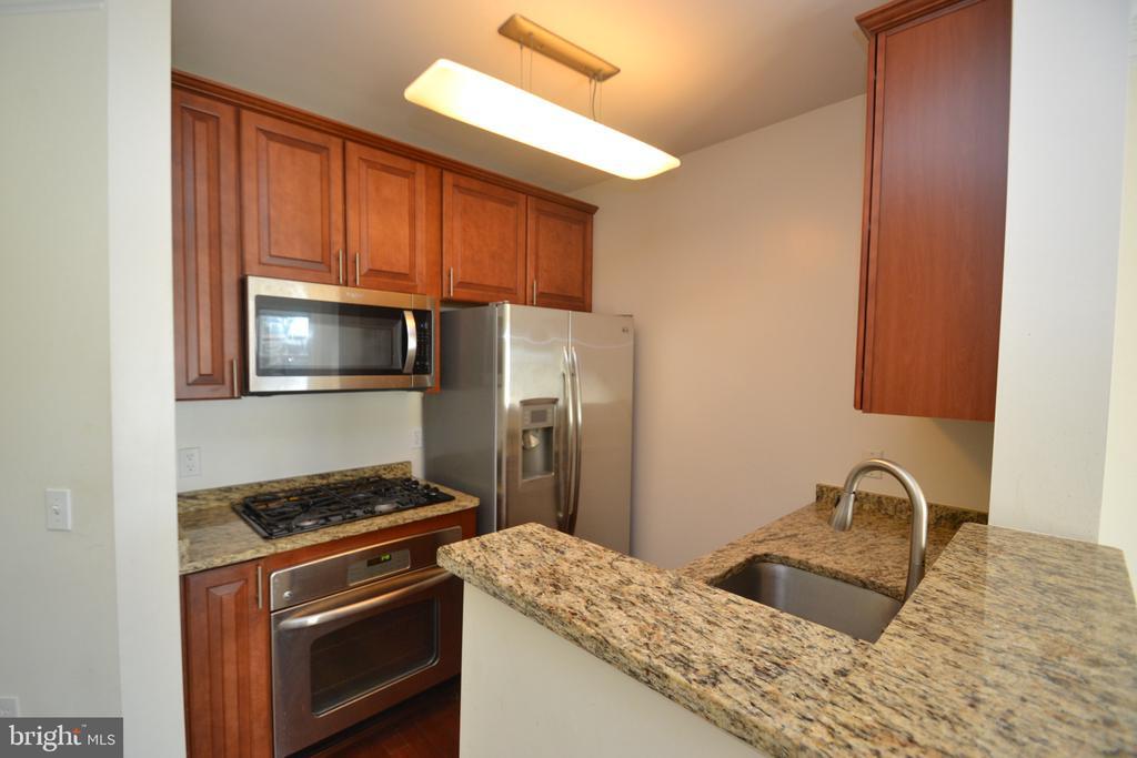 2101 N Monroe St Unit 117, Arlington, VA 22207 Apartment for Rent in Arlington, VA