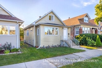 Building Photo - 3030 N Normandy Ave