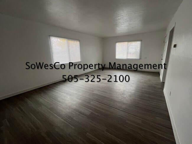 Foto del edificio - Updated 3 Bedroom 2 Bath 1 Car Garage