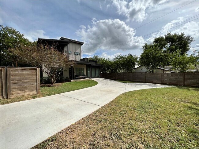 Building Photo - 4617 Jinx Ave