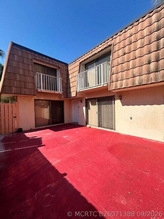 Foto del edificio - 804 Blue Ridge Cir