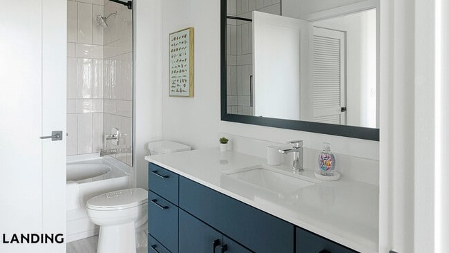 Building Photo - 1007 S Mint St