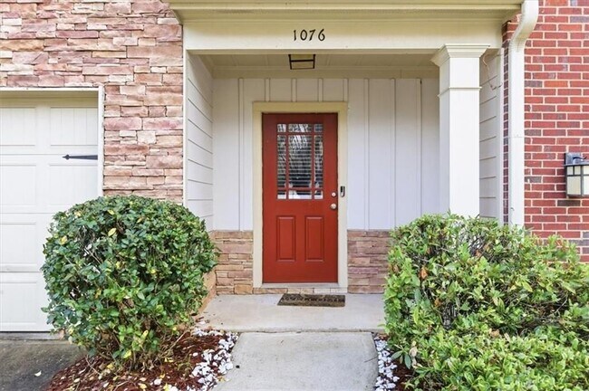 Foto del edificio - 1076 N Village Dr