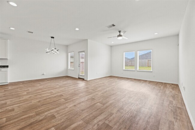 Foto del edificio - 2815 Magnolia Blossom Ln