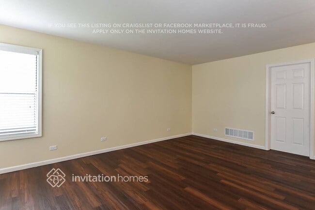 Building Photo - 2499 Deerfield Dr