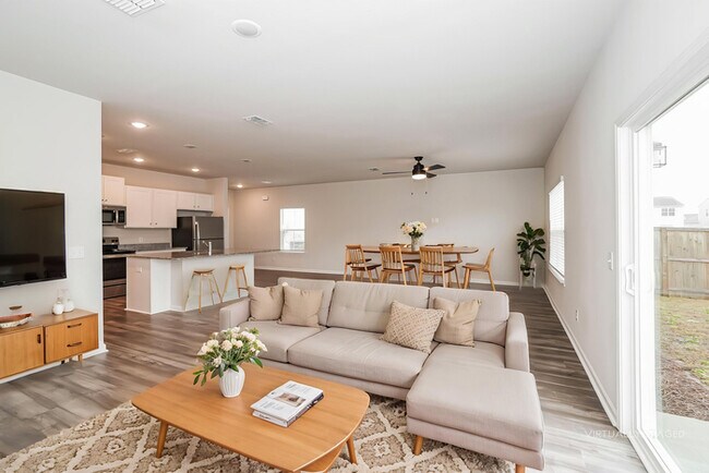 Building Photo - Spacious 4 Bedroom Home in Cane Bay
