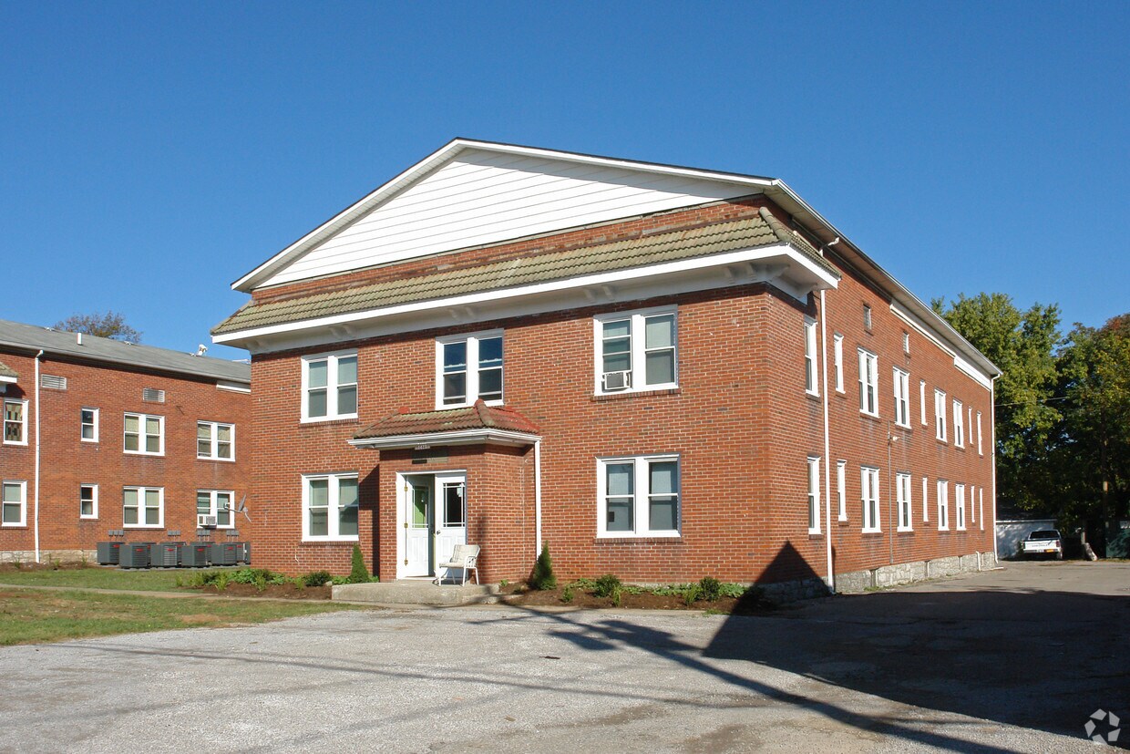 14191427 Versailles Rd, Lexington, KY 40504 Apartments in Lexington