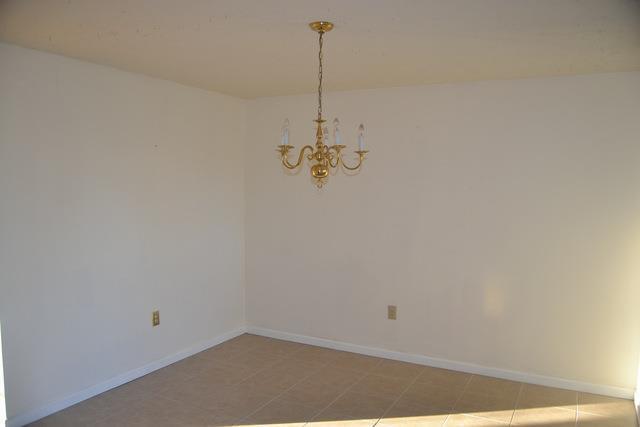 Building Photo - 1504 Robert Lewis Ave