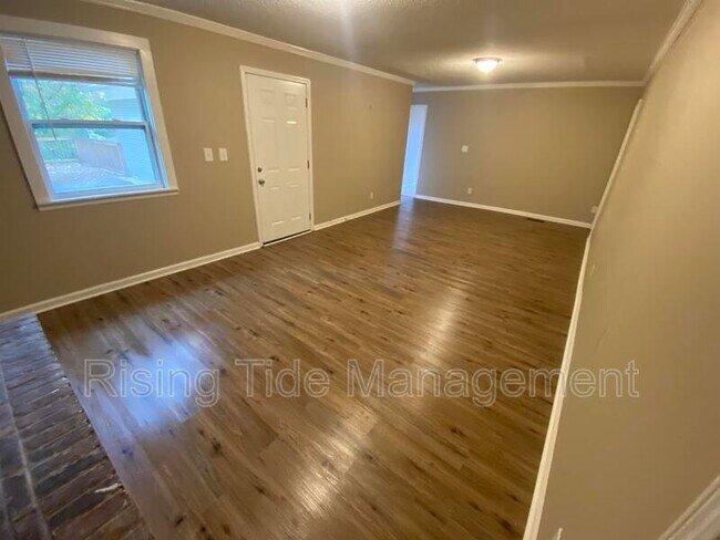 Foto del edificio - 405 Lance Ln