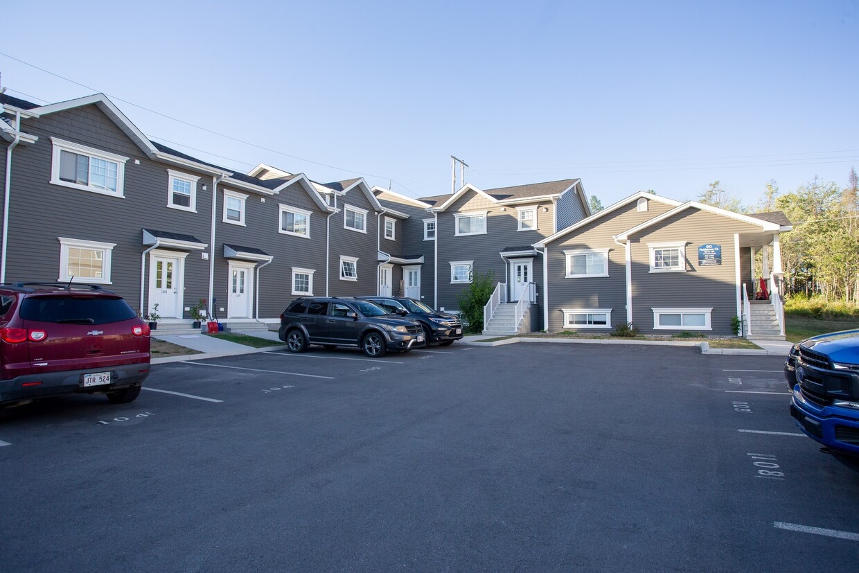 Building Photo - 90 Fieldstone Ct