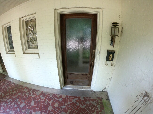 Photo - 824 Oakwood St House