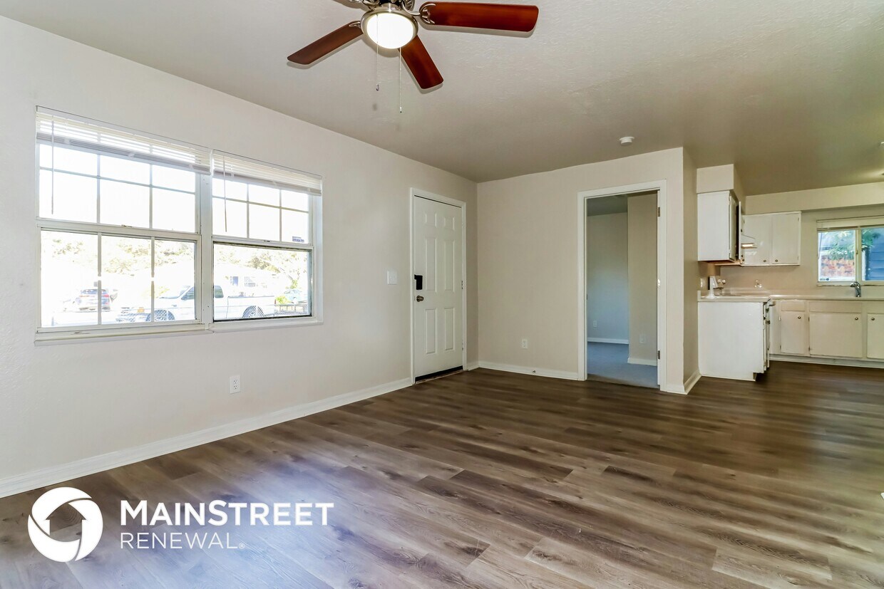 Foto principal - 4730 11th Ave S