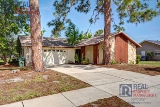 Building Photo - 1370 Palmwood Dr