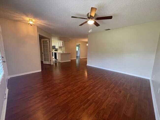 Foto del edificio - 1133 Monroe Ave