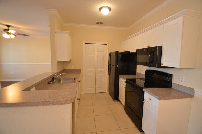 Photo - ALTAMONTE SPRINGS:Gated community, Ground Floor Unit! AVAILABLE APRIL 15th! Apartment