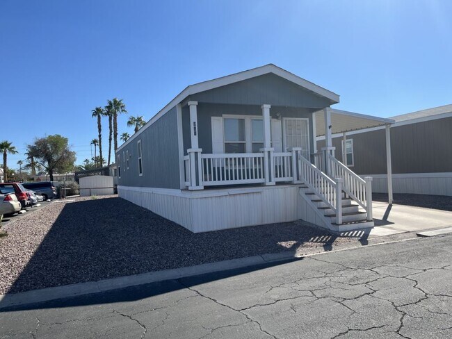 Foto del edificio - 5303 E Twain Ave