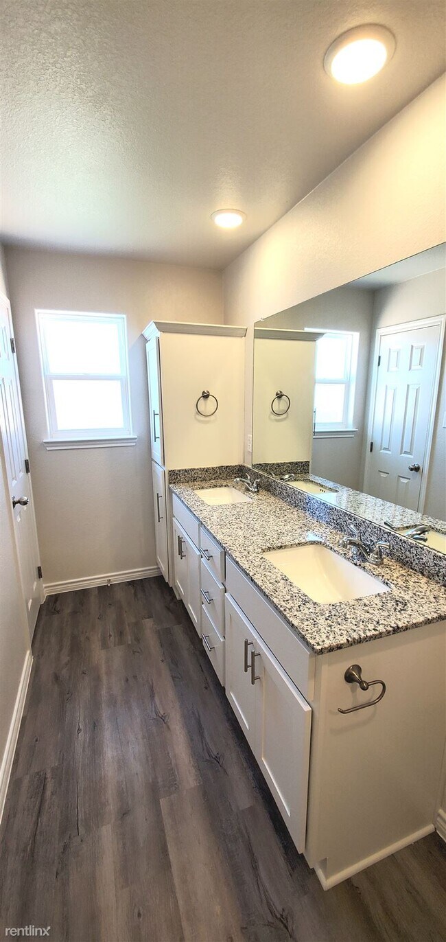 Foto del edificio - 3 br, 2 bath Duplex - 115 Appalachian Trail A