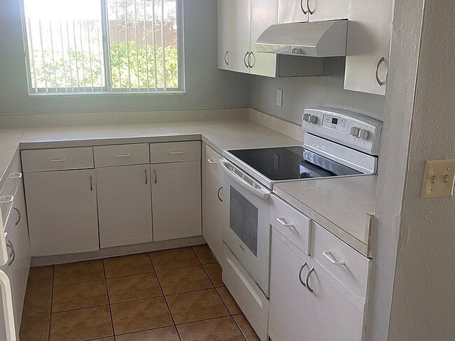 "Charming 2-Bed, 2-Bath Retreat in Winter ... - "Charming 2-Bed, 2-Bath Retreat in Winter ... Apartment