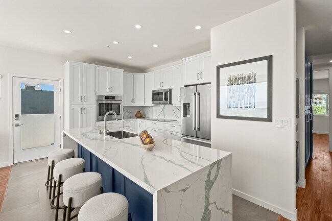 Foto del edificio - 1251-1253 Van Nuys St