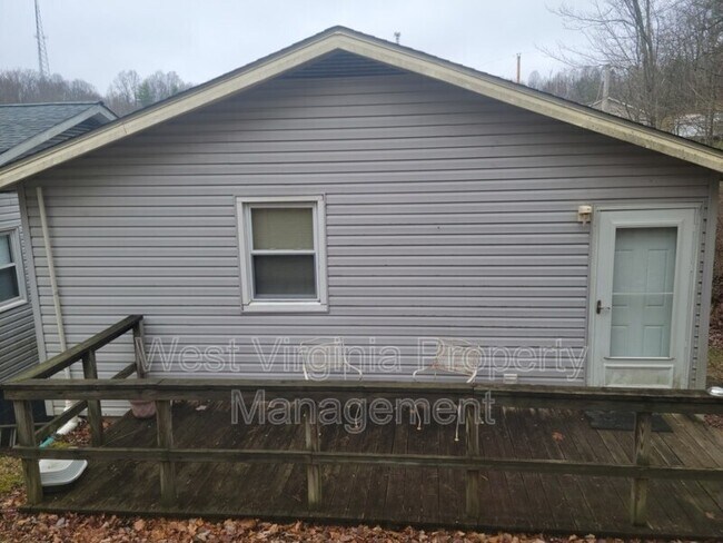 Building Photo - 141 Ogden St