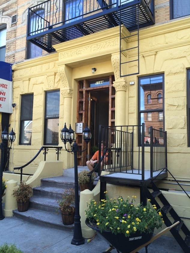 Primary Photo - 1144 Bushwick Ave
