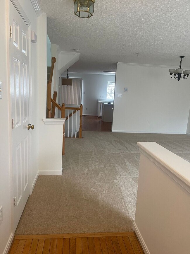 Building Photo - Brick front townhouse with all fresh inter...