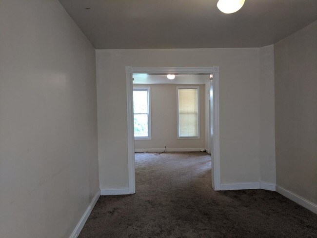 Foto del edificio - 3034 Windsor Ave