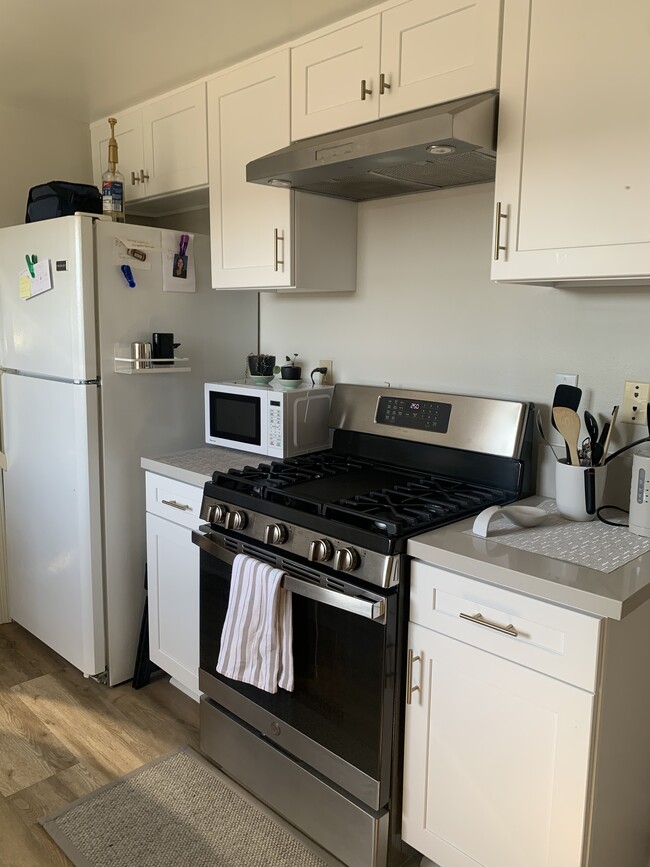 Building Photo - 320 Molokai Dr